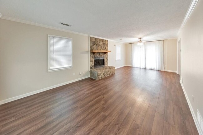 Photo - 2980 Hembree Rd NE