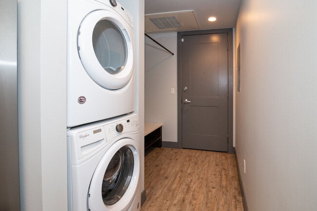 Photo - Tennyson Place