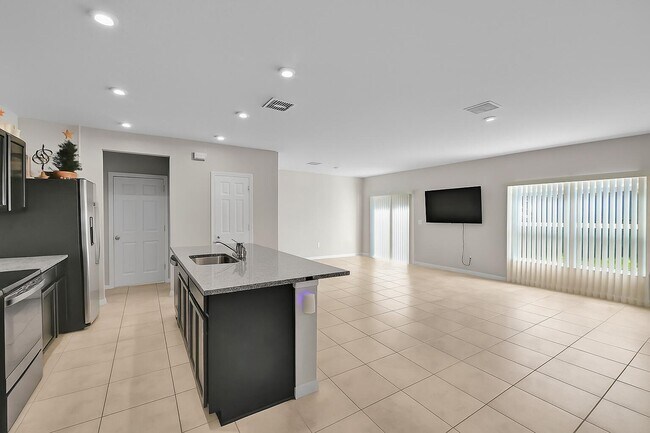 Photo - 3351 Liberty Square Way