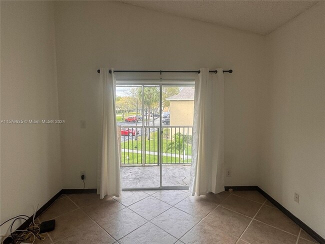 Photo - 891 Cypress Park Way Condominio Unidad P6