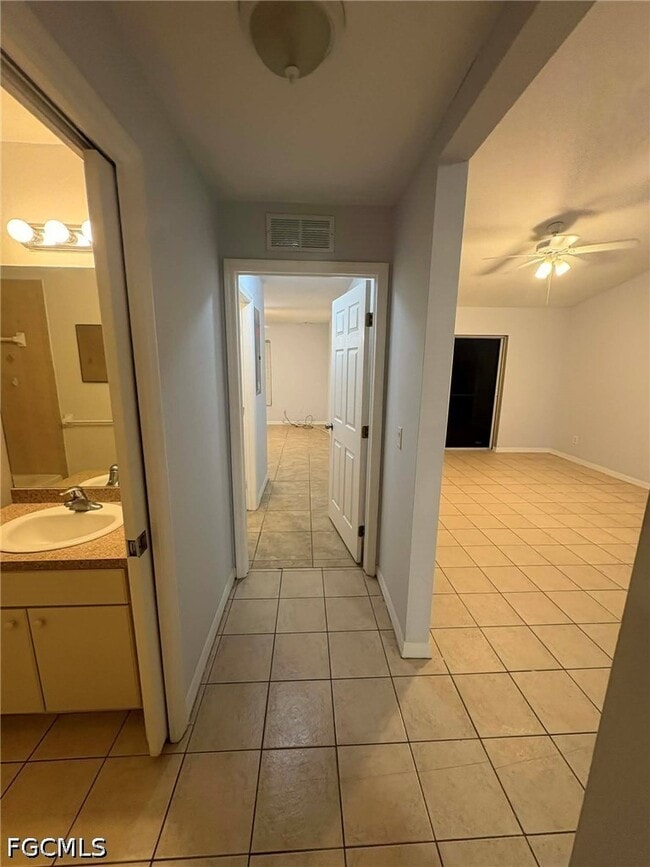 Photo - 1002 W 12th St