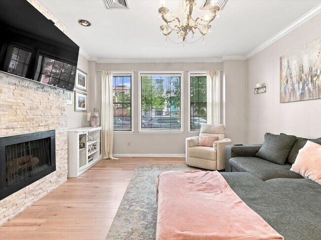 Photo - 902 Willow Ave Unit 2 (1b)