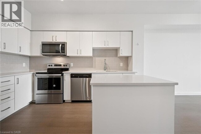 Photo - 155 Caroline St S Unité 1807