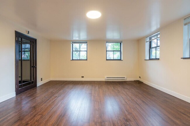 Photo - Baird Apartments