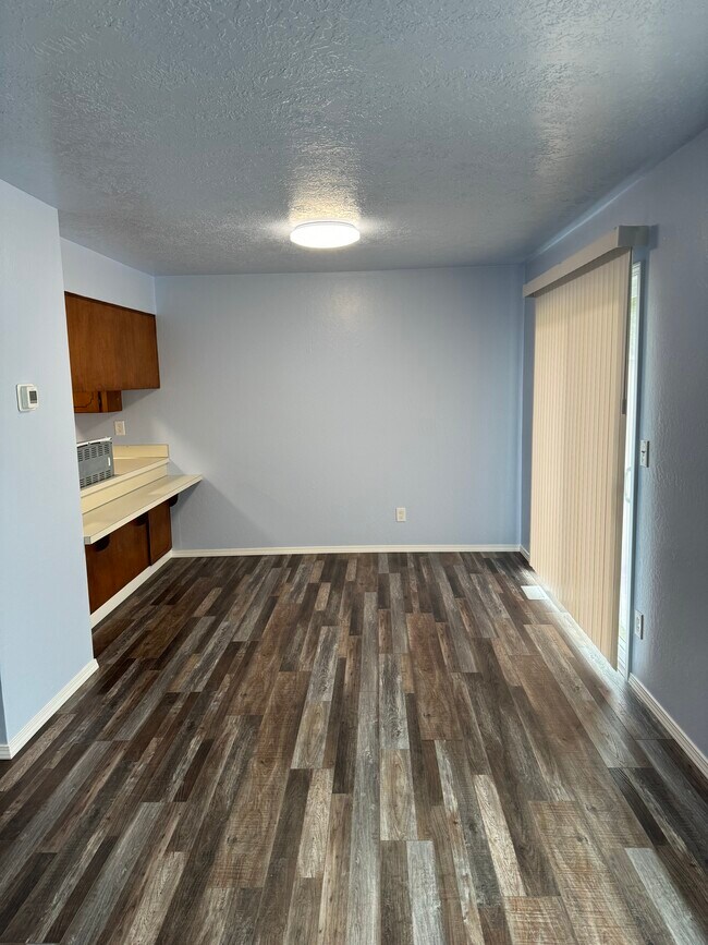 Dining room - 191 47th Ave SE Unit 191