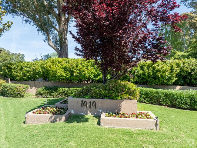 Photo - 1919 Alameda de las Pulgas