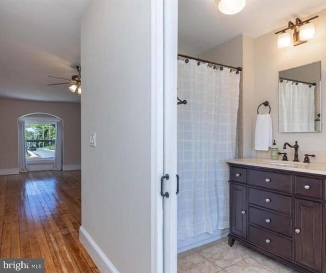 Photo - 1810 Mt Salem Ln