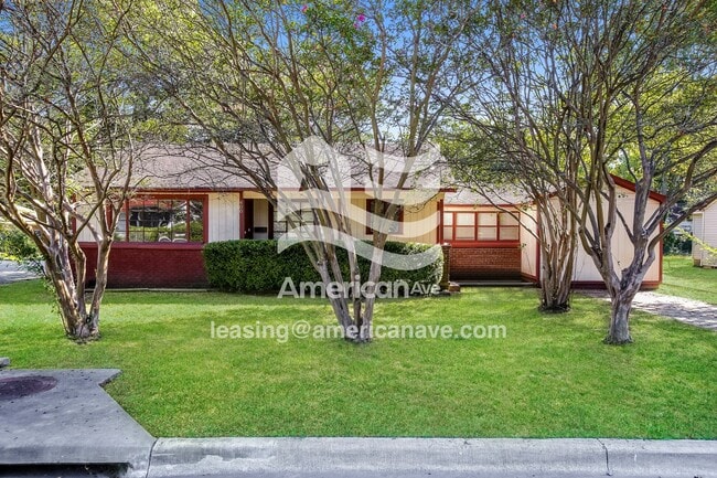Photo - 400 W 50th St