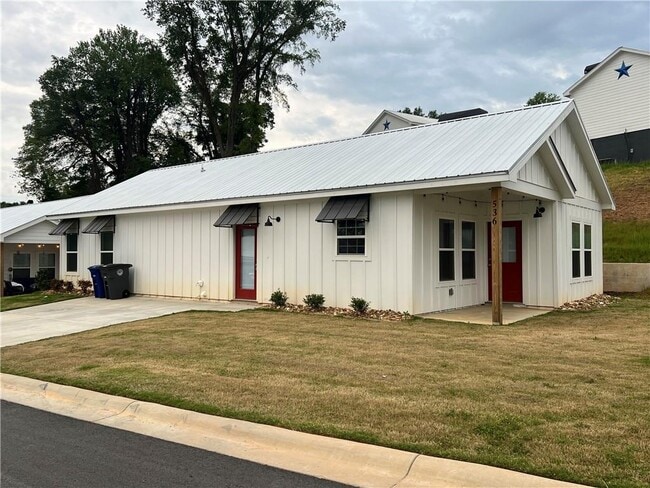 Building Photo - 536 Liberty Pk Dr