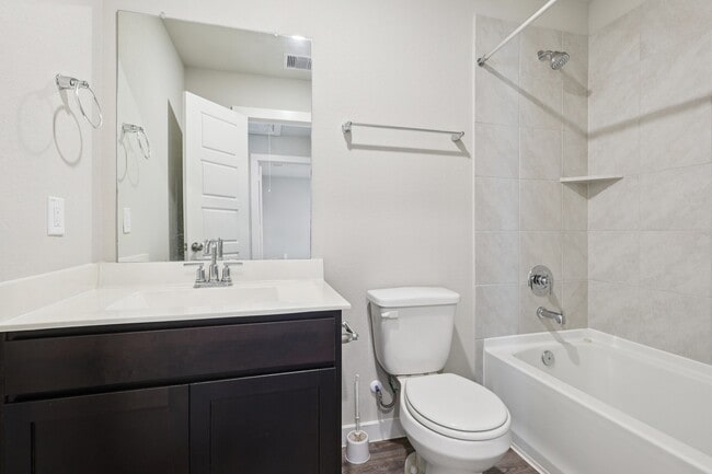Photo - 920 Gentle Moss Dr