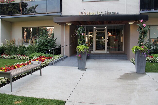 Photo - Dowling Apartments