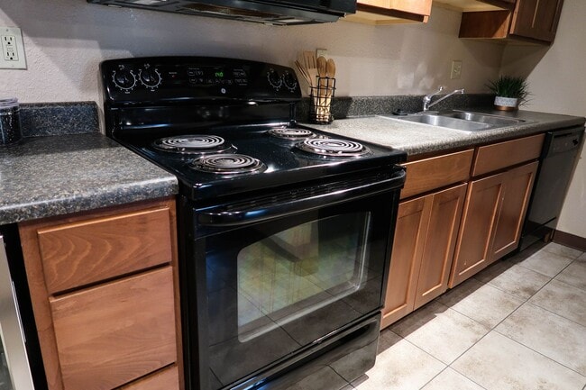 Photo - 207 S Fifth