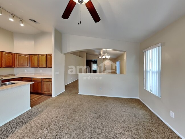 Photo - 11337 W Lincoln St