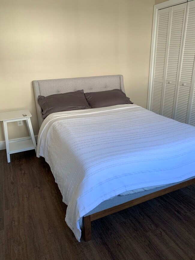 Photo - 195 Independence Ave