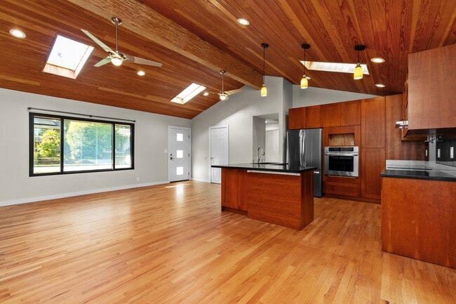 Photo - 7910 133rd Ave NE