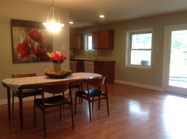 Photo - 7427 Tanager St