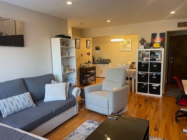 Photo - 5310 N Chester Ave Unit 411