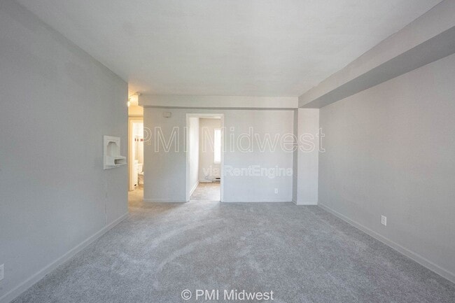 Photo - 3725 N Sherman Dr Unit 7