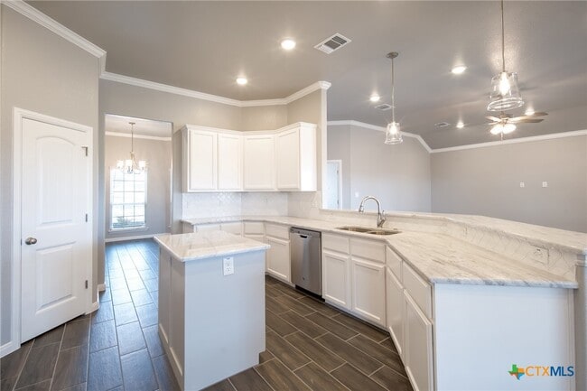 Photo - 8402 Platinum Dr