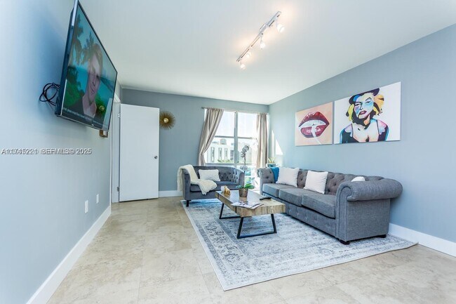 Photo - 17620 Atlantic Blvd Unit 519