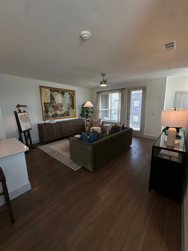 Photo - 1110 Parker St