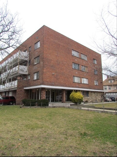 35 North Long Beach Avenue - 35 North Long Beach Avenue Apartments