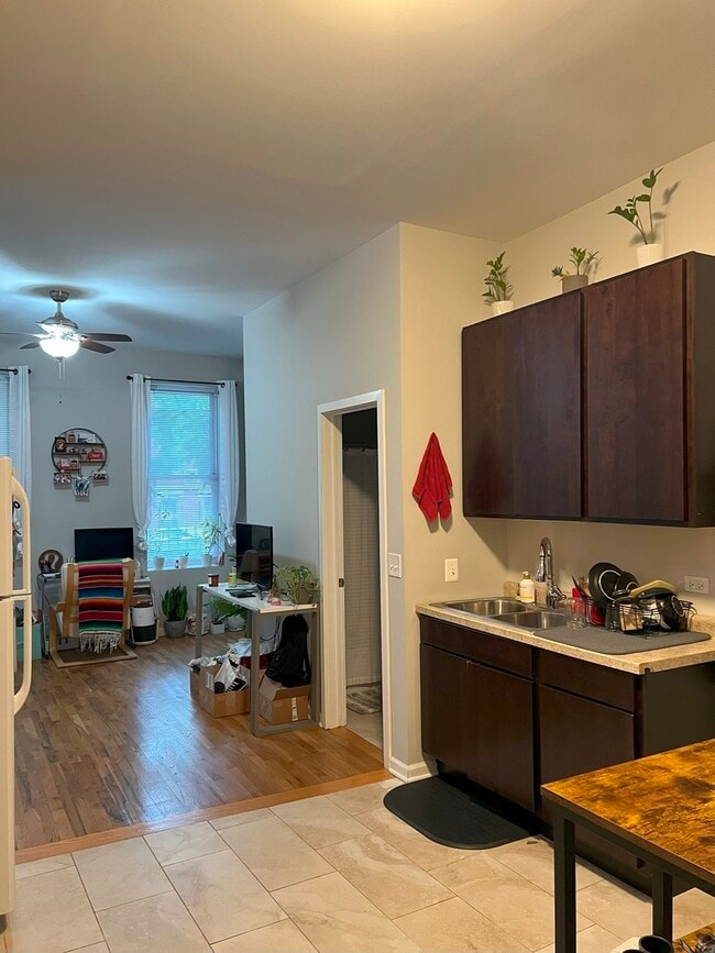 Photo - 1532 W 18th Pl Unit 1F