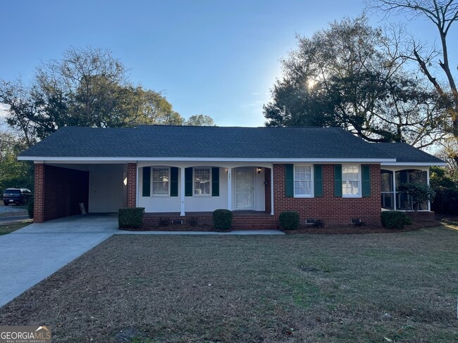Photo - 220 S Zetterower Ave House