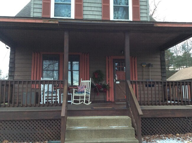 Photo - 195 Rockingham Rd Unit 1