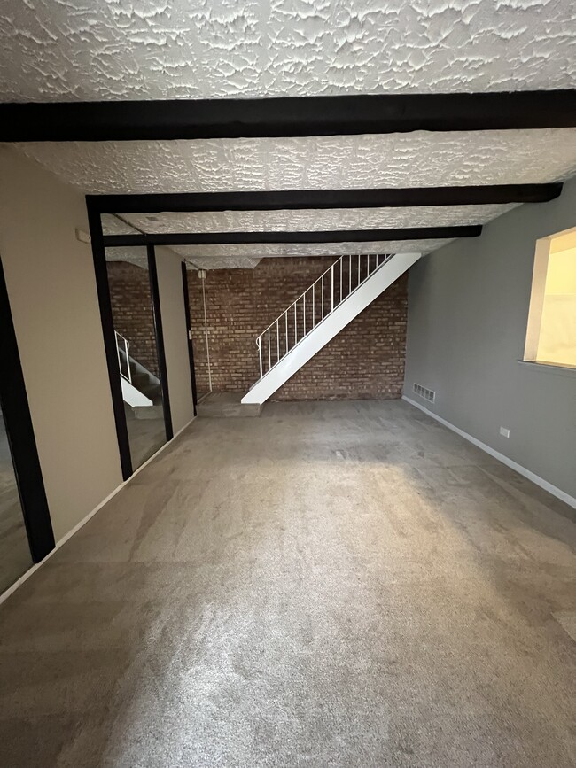 Photo - 180 Betty Ct