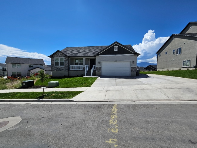 Building Photo - 439 N Hl Vw Dr