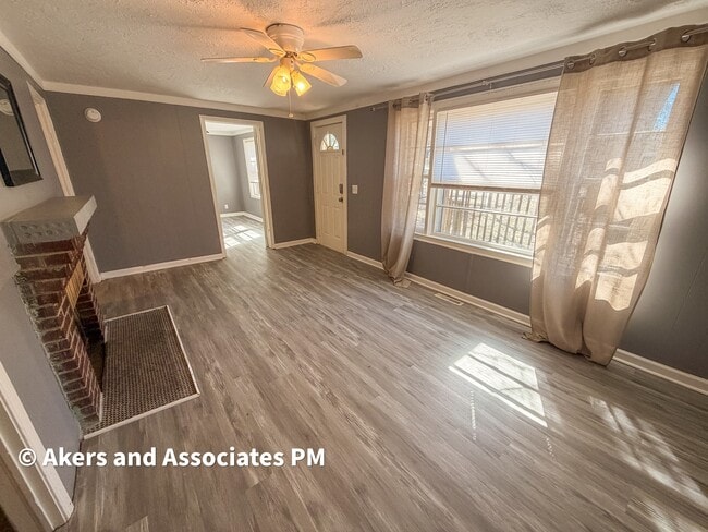 Photo - 104 Jackson Rd