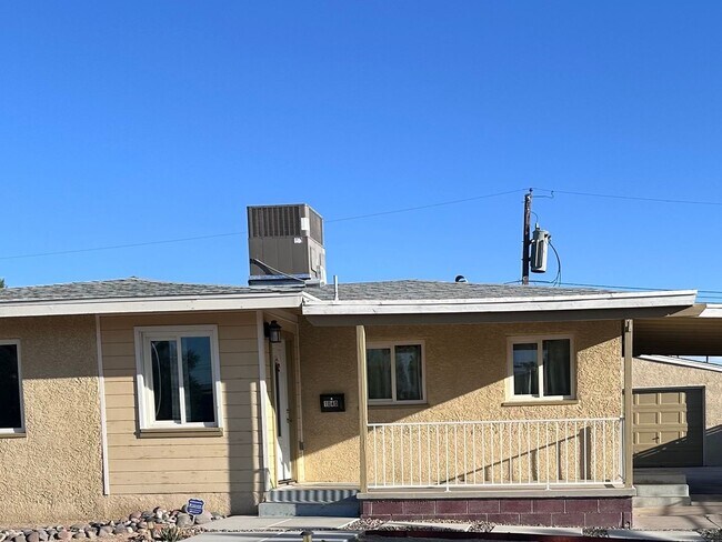2 Bedroom Single Family Home in Las Vegas - 2 Bedroom Single Family Home in Las Vegas