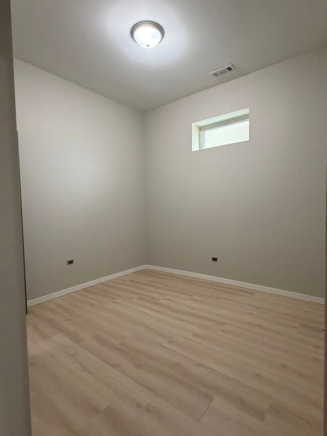 Photo - 22 N Pulaski Rd