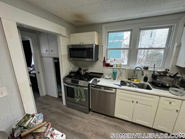 Photo - 11 Burnham St Unit 1