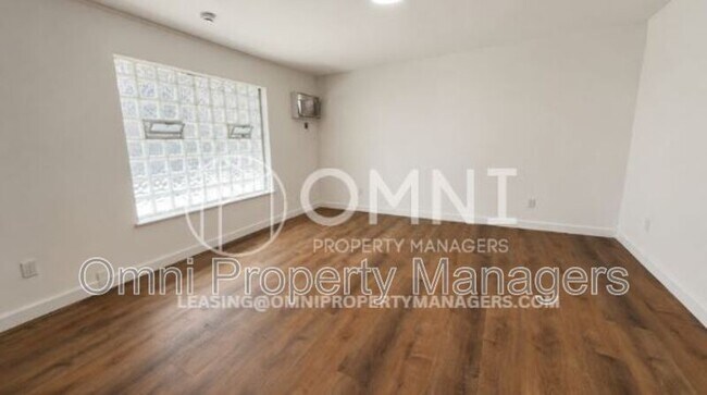 Photo - 11360 Wyoming Ave Unit Apt 4
