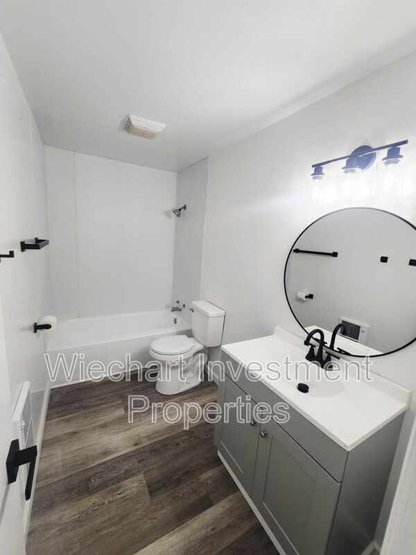 Photo - 616 S Clay St