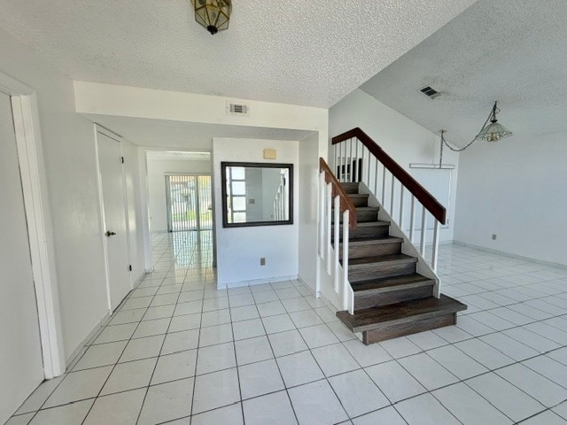 Photo - 2640 Debany Rd