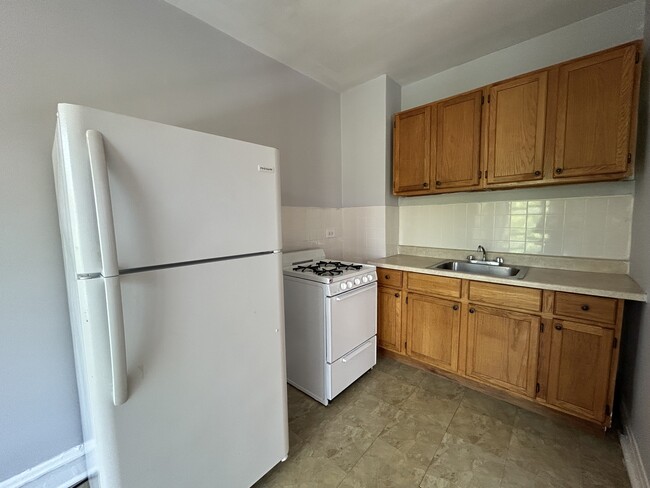 Photo - 6948 N Ashland Ave Condo Unit 3D