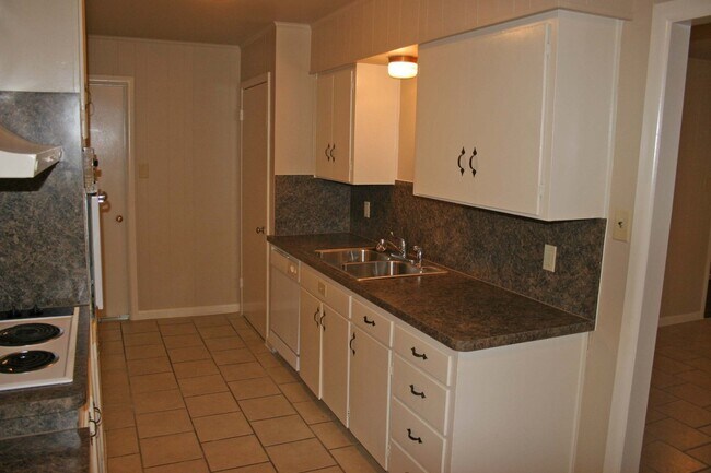 Photo - Lovely 3 Bdrm 2 Bath Home in Denton Texas w Large Shaded Yard