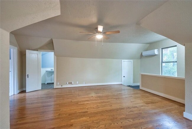 Photo - 2600 Madera St Unit B