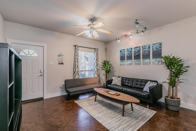 Photo - 2803 Frazier Ave