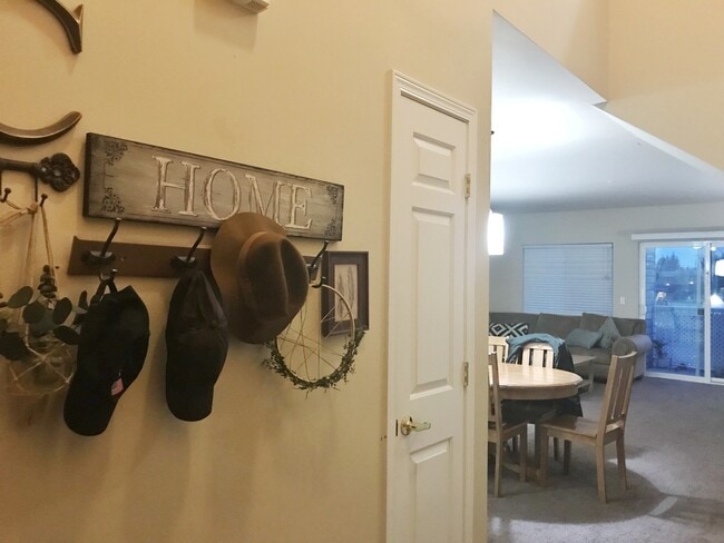 Photo - 3 Bedroom Town Home in Emerald Pointe