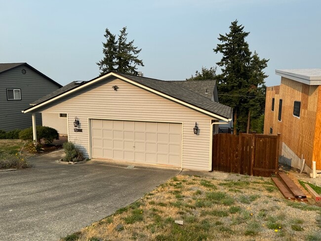 Photo - 1353 Rainbow Ln