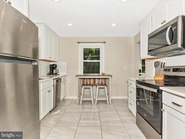 Photo - 5421 Bartonsville Rd Casa