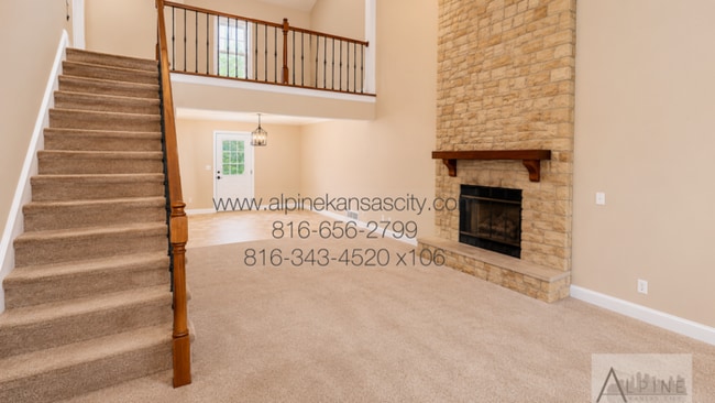 Grain Valley Duplex near Everything!