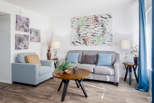 1BR, 1BA - 550SF - Living Room