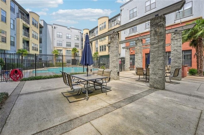 Building Photo - 400 17th St NW Unit 2126