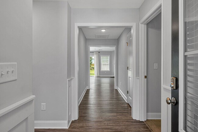 Photo - 203 Pastoral Ct