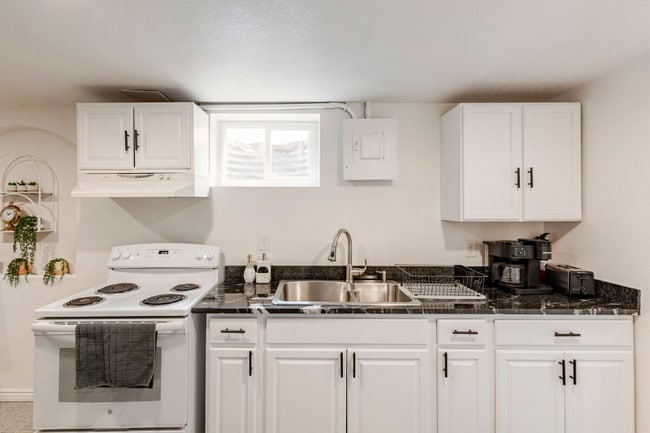 Photo - 6129 Wolff St